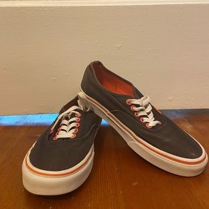 Vans authentic sneakers.